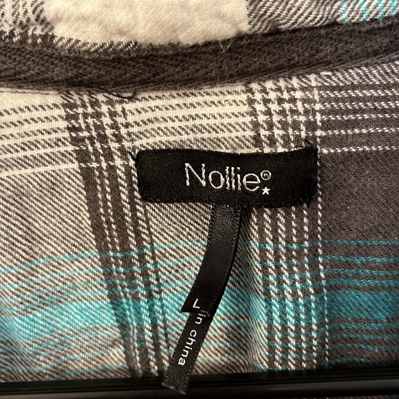 Button down flannel - Picture 2 of 3